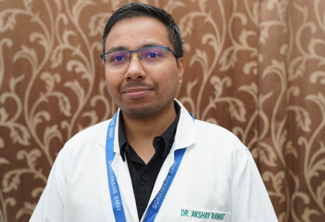श्री महंत इन्दिरेश अस्पताल में एंट्रोस्काॅपी जाॅच से मरीज़ की छोटी आंत की बीमारी का उपचार