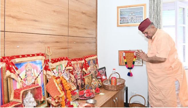 मंत्री गणेश जोशी ने चैत्र नवरात्रि के अवसर पर पूजा- अर्चना कर नवरात्रि और हिन्दू नववर्ष की बधाई एवं शुभकामनाएं दी