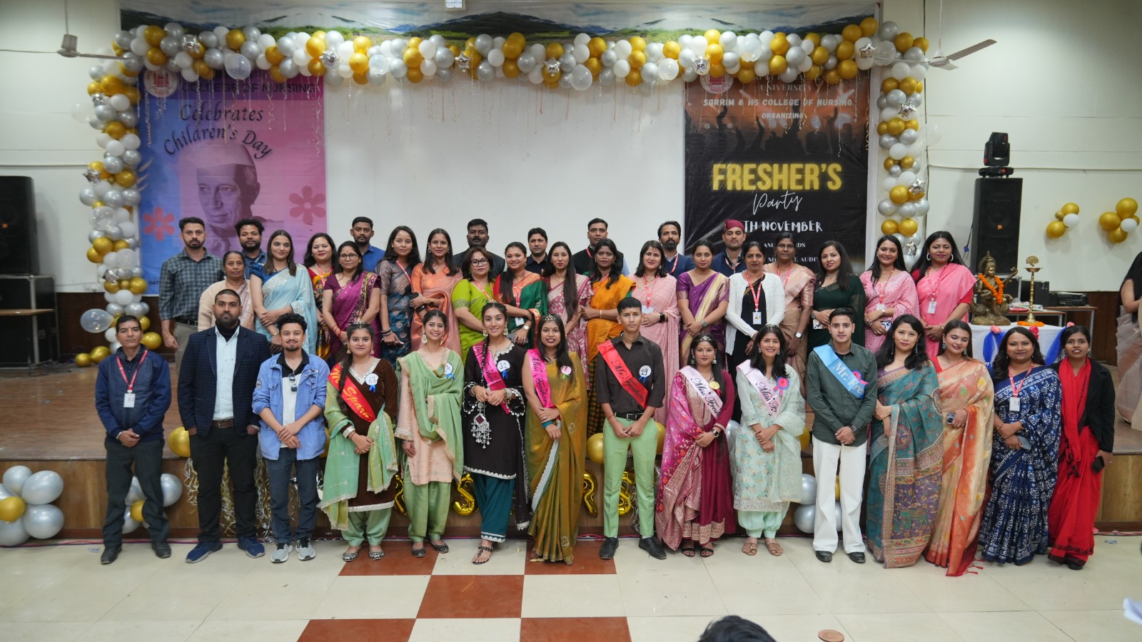 एसजीआरआर कॉलेज ऑफ नर्सिंग में फ्रेशर्स पार्टी की धूम, नाच-गाने से गूँजा सभागार