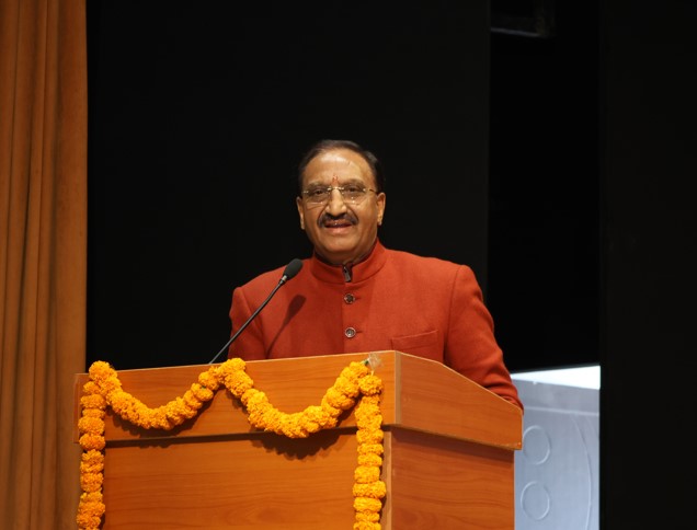 अपने साहित्य और साहित्यकारों को याद रखे समाज : डॉ. निशंक