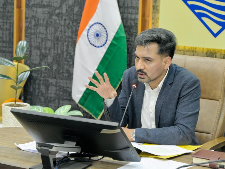 देहरादून में नशे के खिलाफ प्रशासन का शिकंजा, 208 केस दर्ज और 237 आरोपी जेल भेजे गए